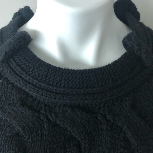 Elie Tahari Merino Wool 3/4 bell sleeve - Picture 3 of 8